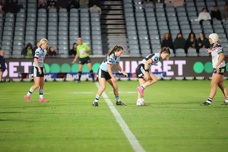 2021 HNWP Rnd 12 CC ROOSTERS v SHARKS
