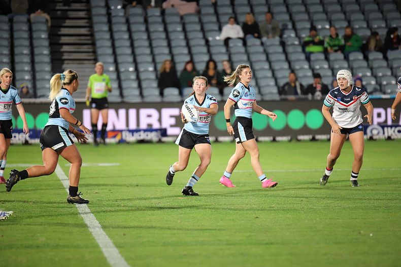 2021 HNWP Rnd 12 CC ROOSTERS v SHARKS