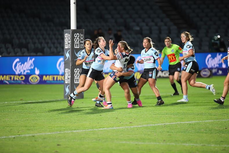 2021 HNWP Rnd 12 CC ROOSTERS v SHARKS