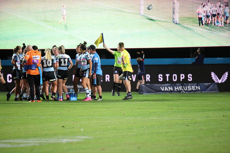 2021 HNWP Rnd 12 CC ROOSTERS v SHARKS