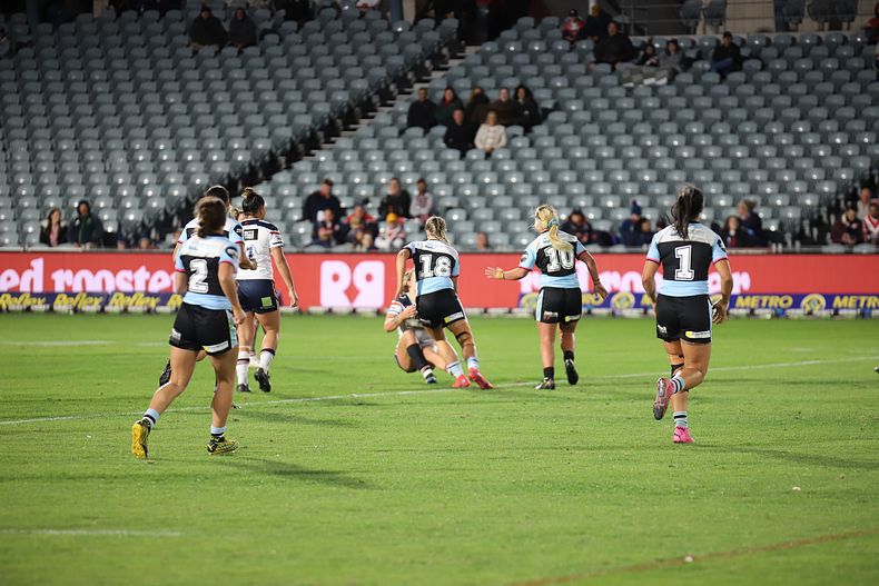 2021 HNWP Rnd 12 CC ROOSTERS v SHARKS