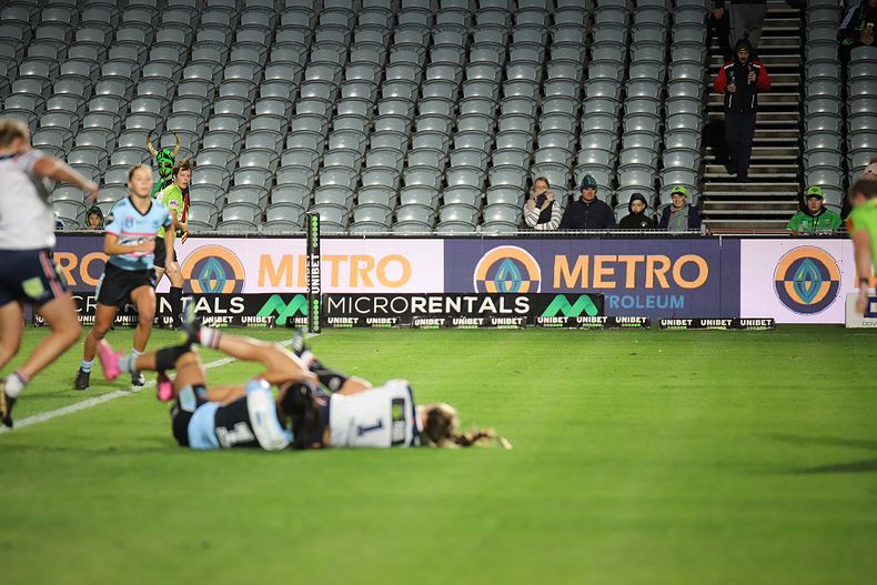 2021 HNWP Rnd 12 CC ROOSTERS v SHARKS