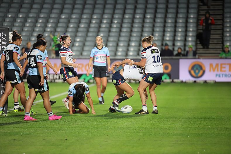 2021 HNWP Rnd 12 CC ROOSTERS v SHARKS