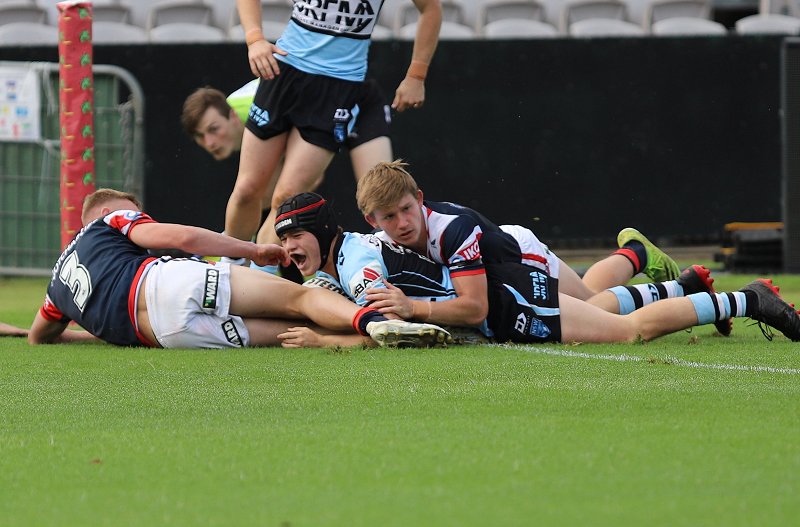 Jay McLaughlin scores on Debut for the Cronulla Sharks in the 2022 Semi Final (Photo : Steve Montgomery)