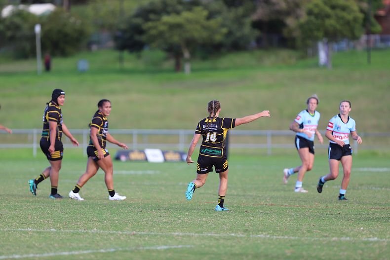 HNWP Rnd 1 MOUNTIES v SHARKS