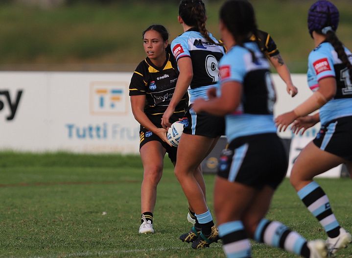 HNWP Rnd 1 MOUNTIES v SHARKS