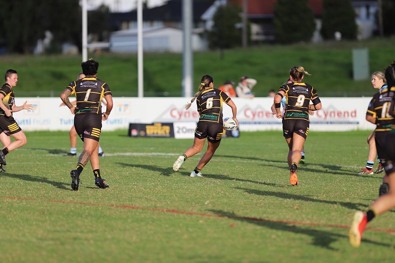 HNWP Rnd 1 MOUNTIES v SHARKS