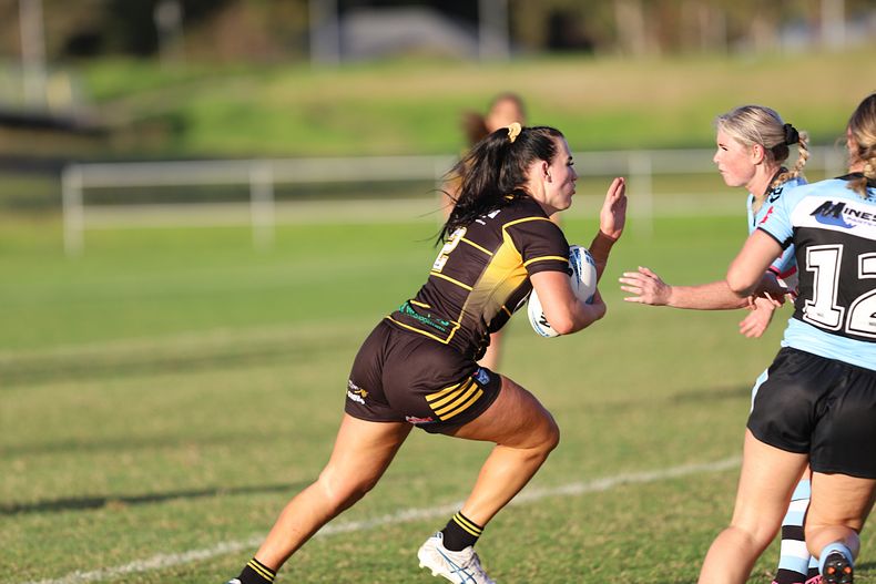 HNWP Rnd 1 MOUNTIES v SHARKS