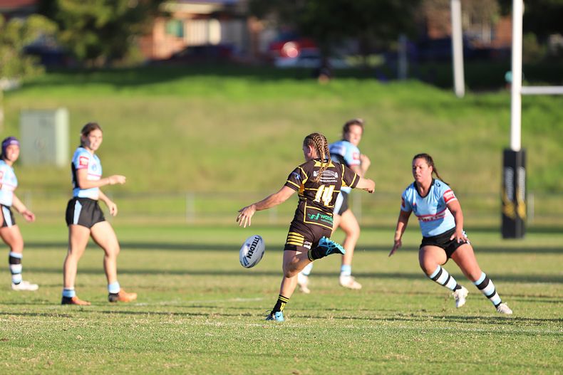 HNWP Rnd 1 MOUNTIES v SHARKS