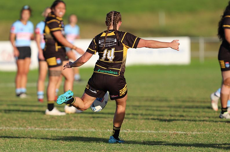 HNWP Rnd 1 MOUNTIES v SHARKS