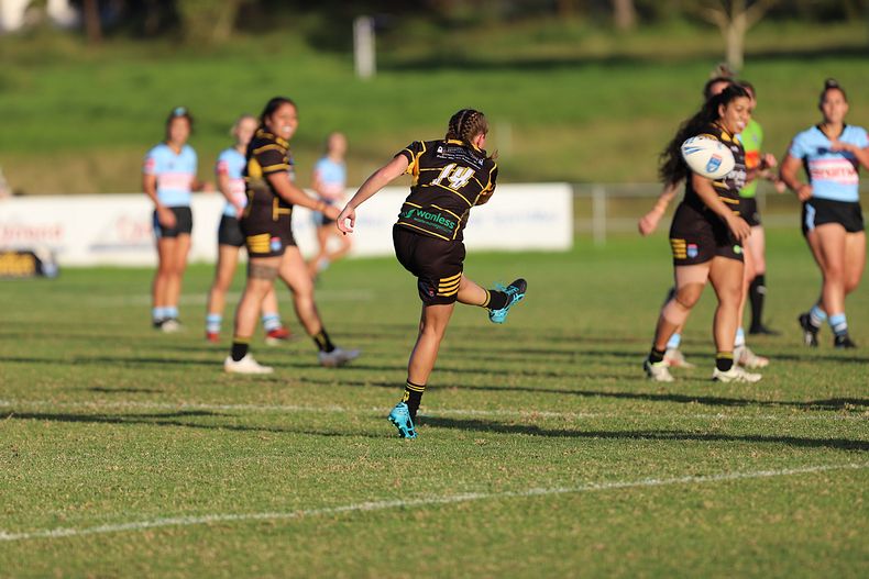 HNWP Rnd 1 MOUNTIES v SHARKS