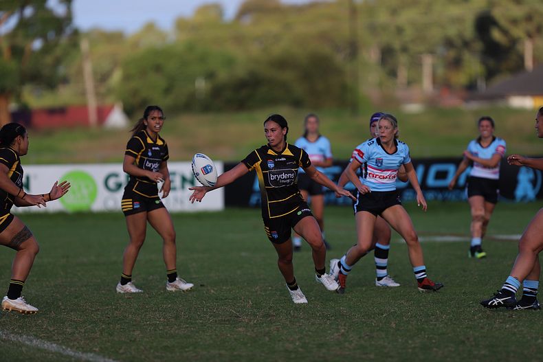 HNWP Rnd 1 MOUNTIES v SHARKS
