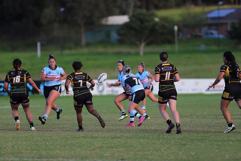 HNWP Rnd 1 MOUNTIES v SHARKS