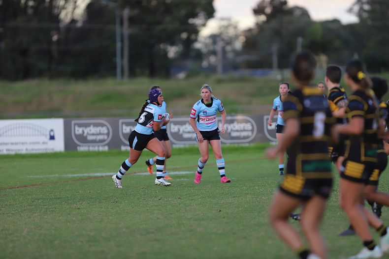 HNWP Rnd 1 MOUNTIES v SHARKS