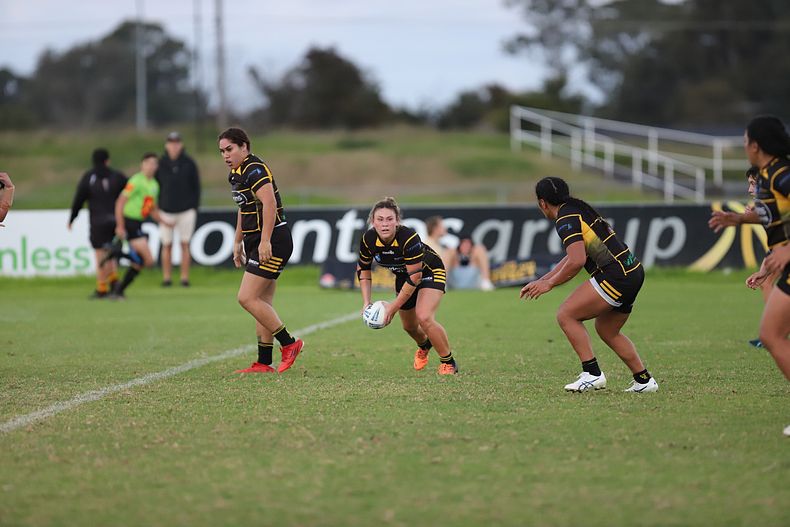 HNWP Rnd 1 MOUNTIES v SHARKS