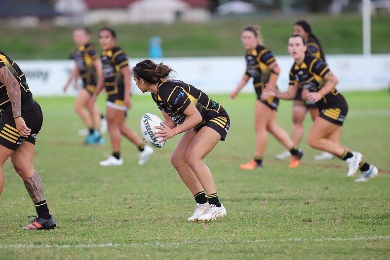 HNWP Rnd 1 MOUNTIES v SHARKS