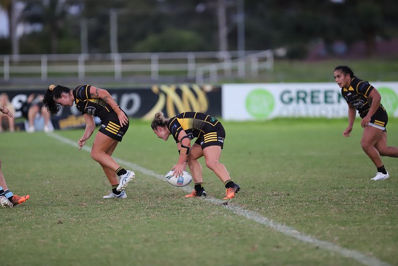 HNWP Rnd 1 MOUNTIES v SHARKS