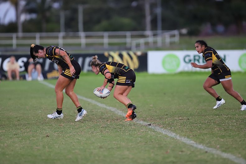 HNWP Rnd 1 MOUNTIES v SHARKS