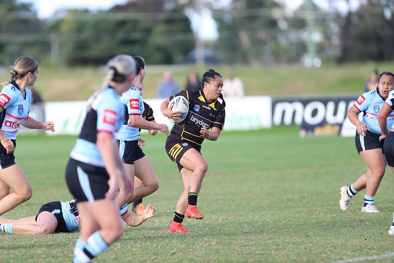 HNWP Rnd 1 MOUNTIES v SHARKS