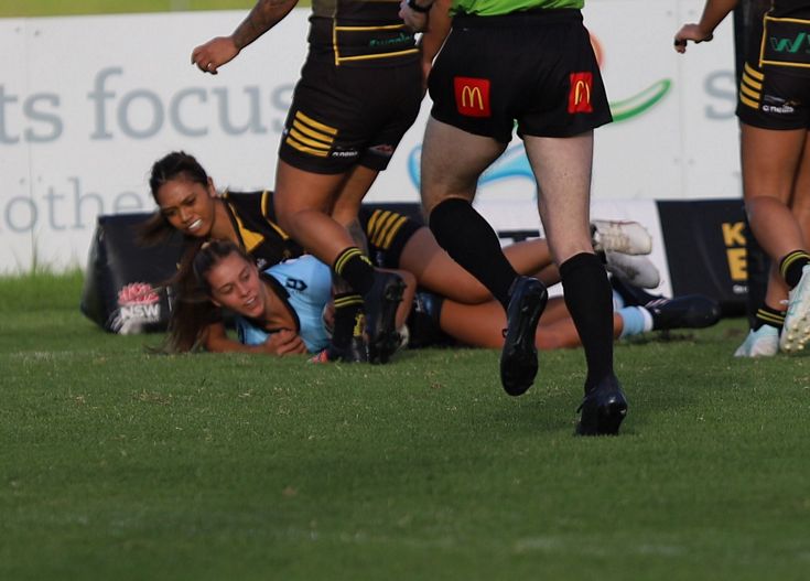HNWP Rnd 1 MOUNTIES v SHARKS