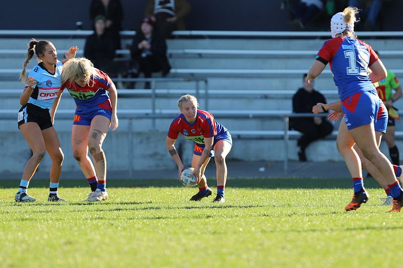HNWP Rnd 7 Newcastle KNIGHTS v Cronulla SHARKS