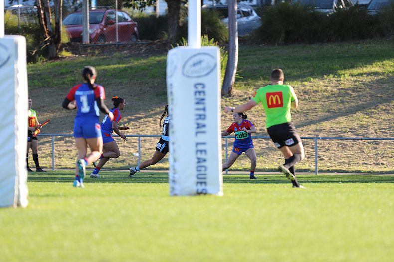 HNWP Rnd 7 Newcastle KNIGHTS v Cronulla SHARKS
