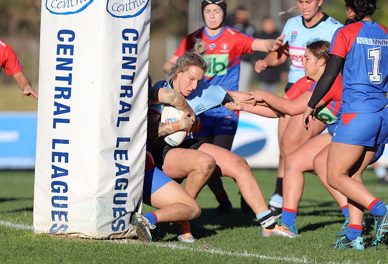 HNWP Rnd 7 Newcastle KNIGHTS v Cronulla SHARKS