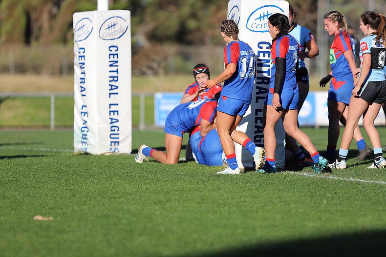 HNWP Rnd 7 Newcastle KNIGHTS v Cronulla SHARKS