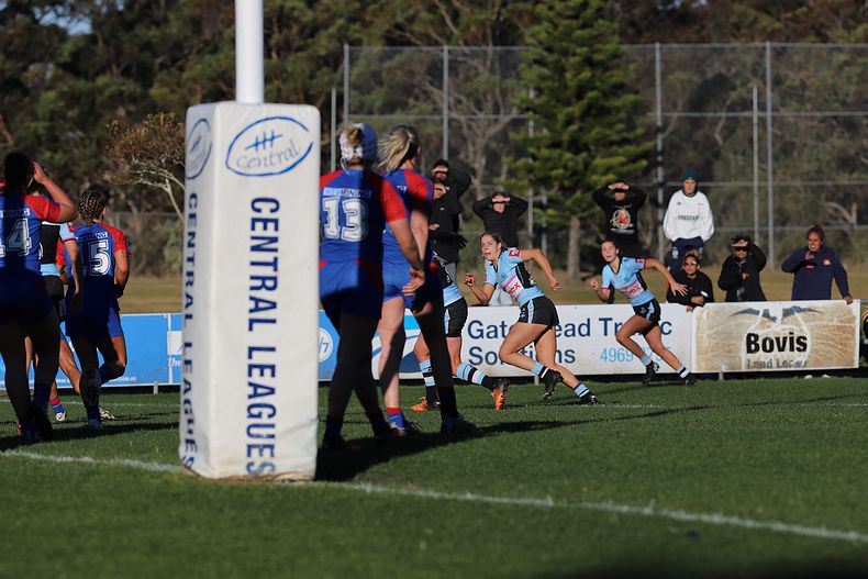 HNWP Rnd 7 Newcastle KNIGHTS v Cronulla SHARKS