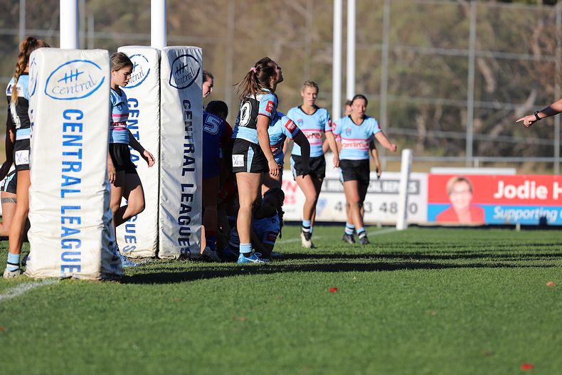 HNWP Rnd 7 Newcastle KNIGHTS v Cronulla SHARKS