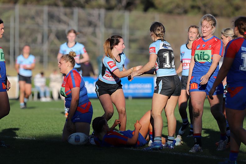HNWP Rnd 7 Newcastle KNIGHTS v Cronulla SHARKS