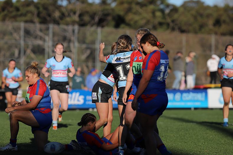 HNWP Rnd 7 Newcastle KNIGHTS v Cronulla SHARKS