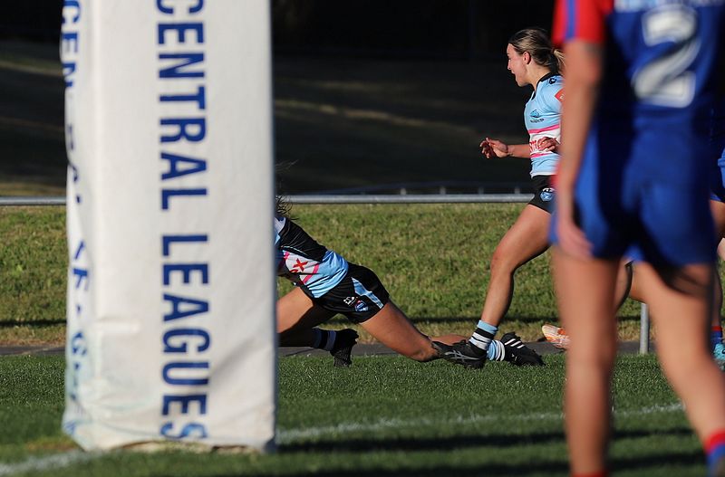 HNWP Rnd 7 Newcastle KNIGHTS v Cronulla SHARKS