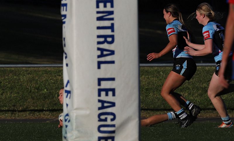 HNWP Rnd 7 Newcastle KNIGHTS v Cronulla SHARKS