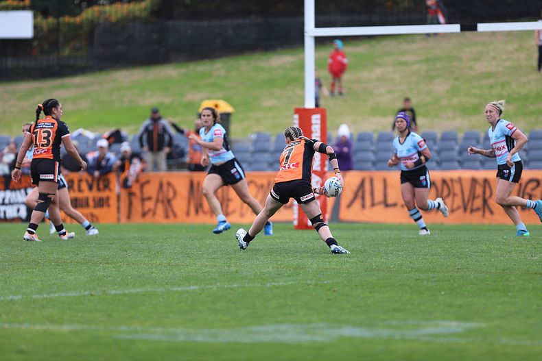 2022 HNWP Grand Final (1st Half) Cronulla SHARKS v WESTSTIGERS