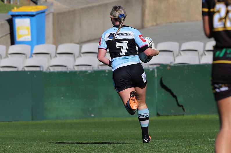 HNWP Semi Final Sharks v Mounties