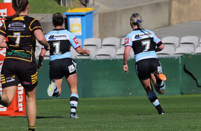 HNWP Semi Final Sharks v Mounties
