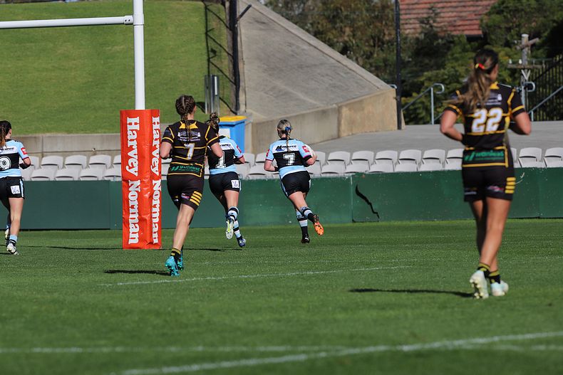 HNWP Semi Final Sharks v Mounties