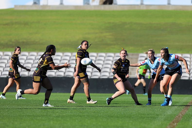HNWP Semi Final Sharks v Mounties
