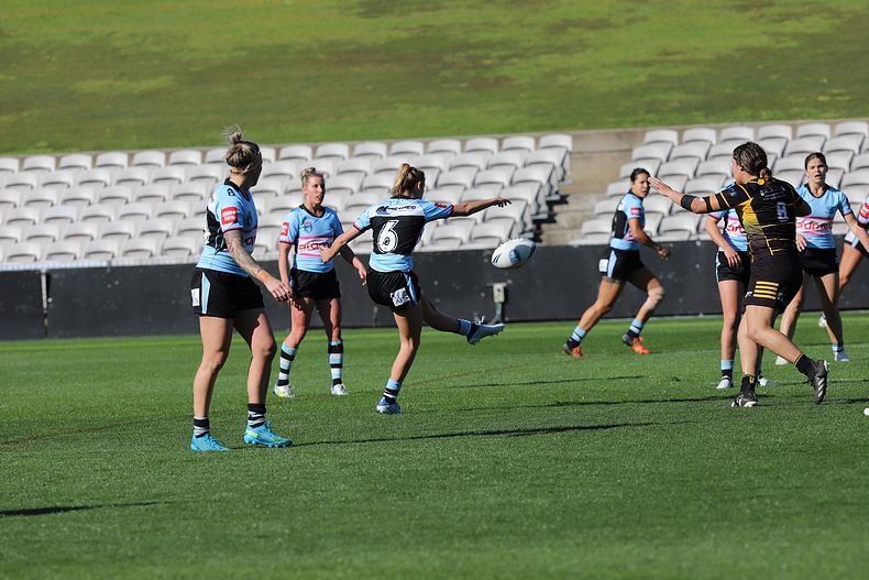 HNWP Semi Final Sharks v Mounties