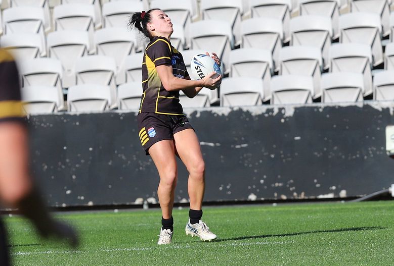 HNWP Semi Final Sharks v Mounties