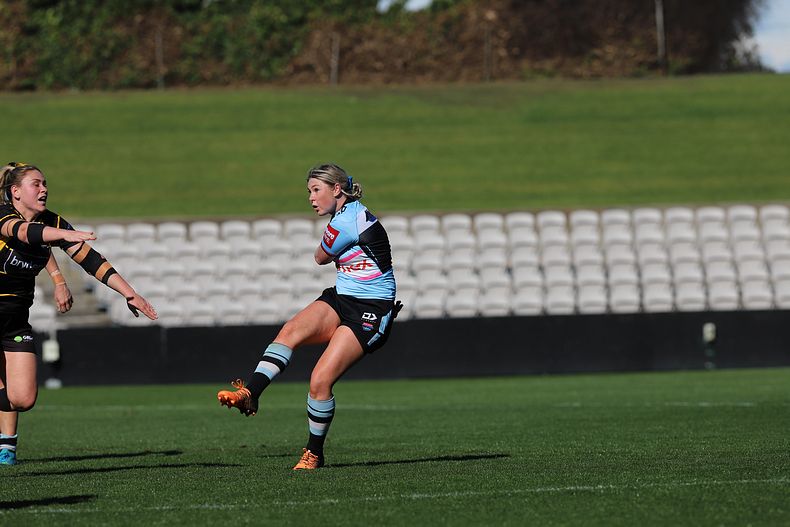 HNWP Semi Final Sharks v Mounties