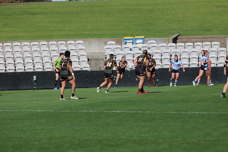HNWP Semi Final Sharks v Mounties