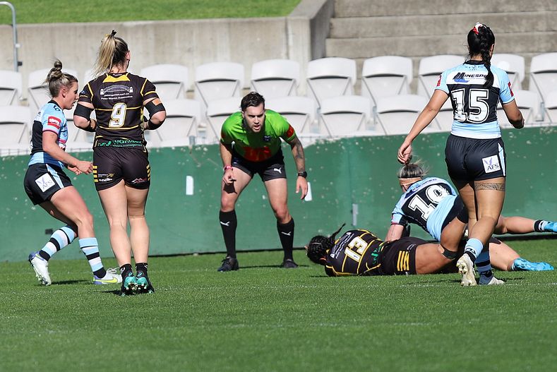 HNWP Semi Final Sharks v Mounties