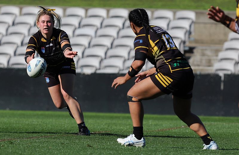 HNWP Semi Final Sharks v Mounties