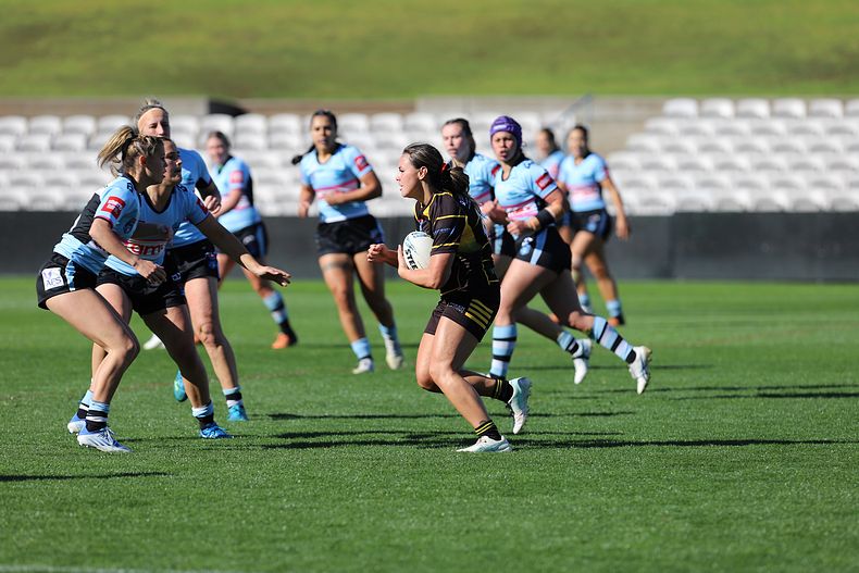HNWP Semi Final Sharks v Mounties