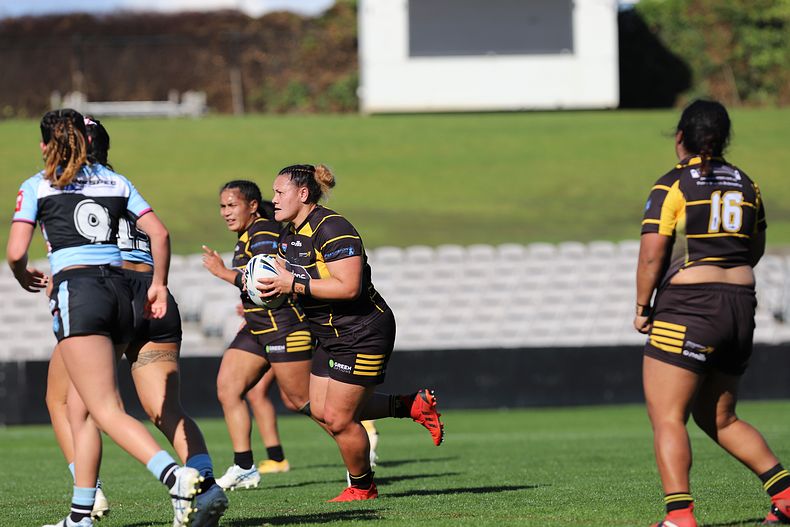 HNWP Semi Final Sharks v Mounties