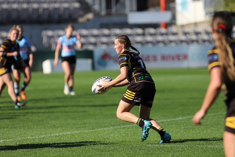 HNWP Semi Final Sharks v Mounties
