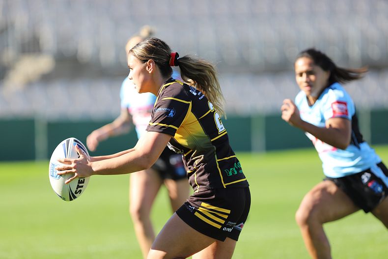 HNWP Semi Final Sharks v Mounties
