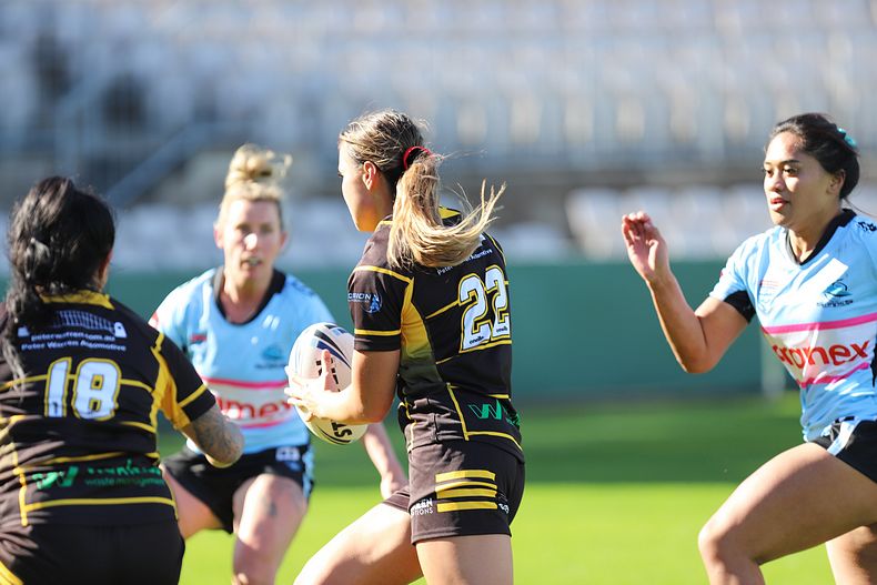 HNWP Semi Final Sharks v Mounties